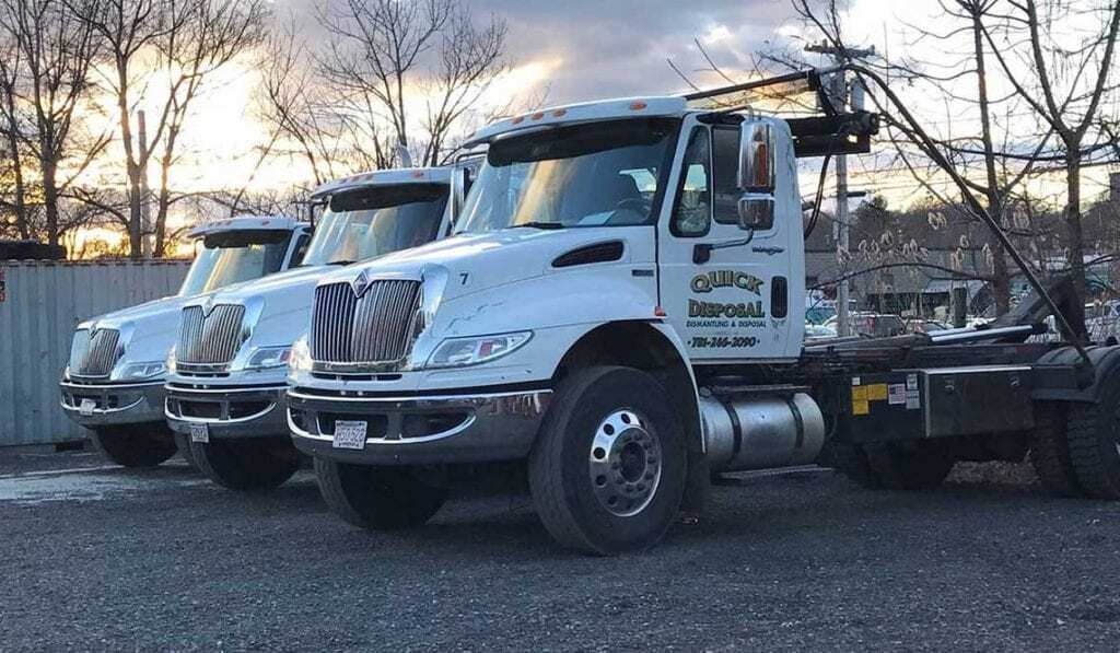 Same Day Dumpster Rental Delivery Wakefield Massachusetts. Quick Disposal services Essex and Middlesex counties in Massachusetts. Same day service in most areas, call us today 781-246-2090 or visit quickdisposal.com 10 yard to 25 yard #Dumpsters #DumpsterRental #Demolition #RollOffs #Wakefield #Massachusetts