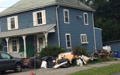 Don’t let your trash and clutter get out of control – Rent a dumpster from Quick Disposal today!