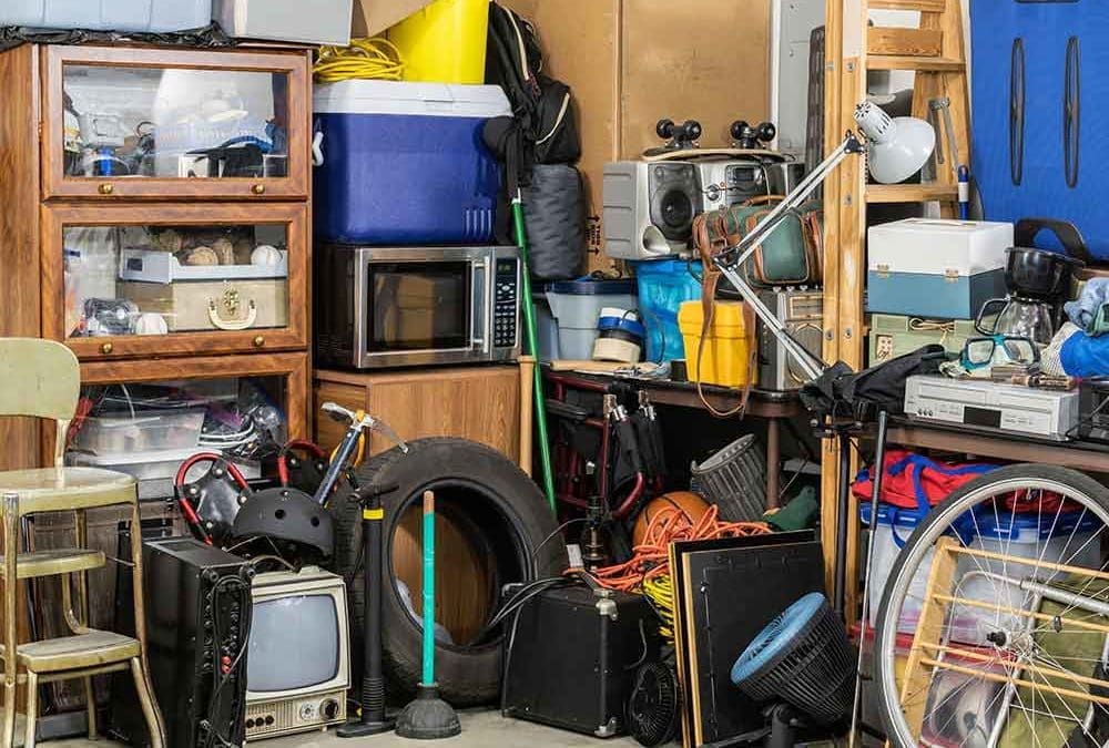 As The Silent Generation and the Baby Boomers continue to age, many folks are looking to downsize out of their lifetime homes. Let Quick Disposal help you make that first step.